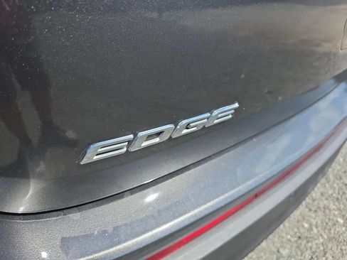 Used 2017 Ford Edge SEL w/ Equipment Group 201A FWD image 11