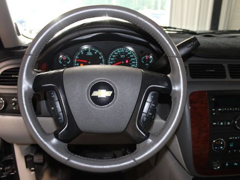 Used 2010 Chevrolet Avalanche LT w/ Luxury Package RWD image 14