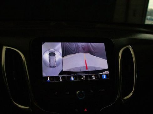 Used 2024 Chevrolet Equinox LT image 36