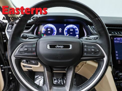 Used 2022 Jeep Grand Cherokee L Limited image 10