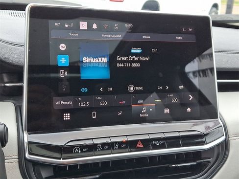 Used 2022 Jeep Compass Limited w/ Sun and Sound Group image 16