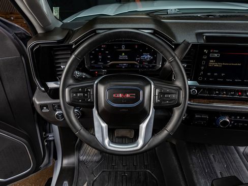 Used 2024 GMC Sierra 1500 Elevation image 19