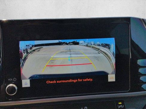 Used 2025 Toyota Camry LE FWD image 13