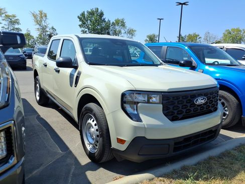 Used 2025 Ford Maverick XL FWD image 1