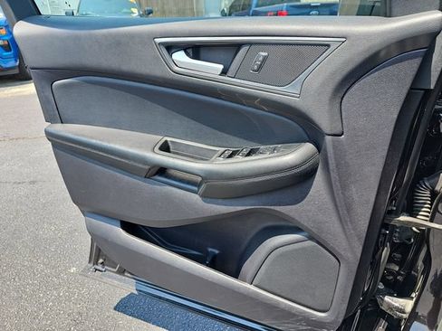 Used 2020 Ford Edge SE FWD image 30