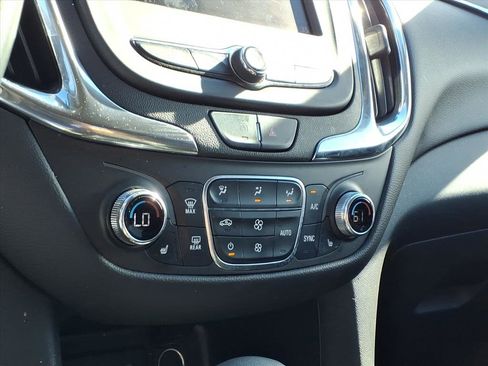 Used 2022 Chevrolet Equinox LT image 14