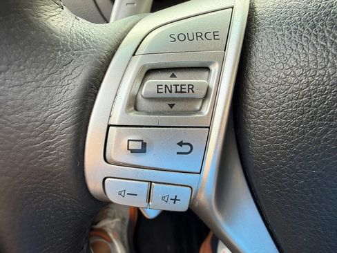 Used 2017 Nissan Altima 3.5 SL FWD image 13