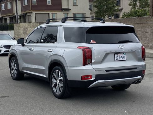 Used 2022 Hyundai Palisade SEL w/ Premium Package FWD image 4
