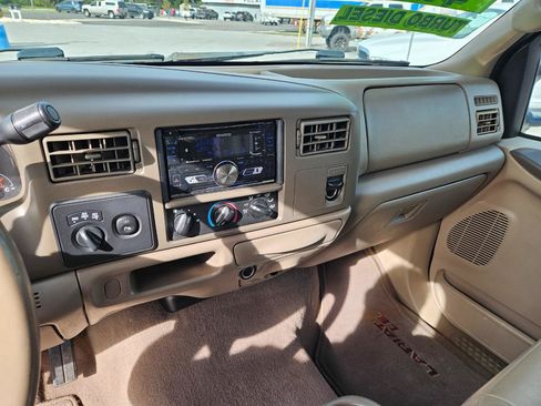 Used 2004 Ford F350 Lariat AWD/4WD image 15