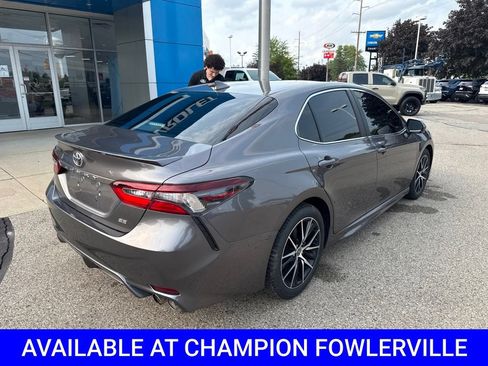 Used 2021 Toyota Camry SE w/ Cold Weather Package FWD image 3