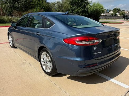 Used 2019 Ford Fusion SE FWD image 6