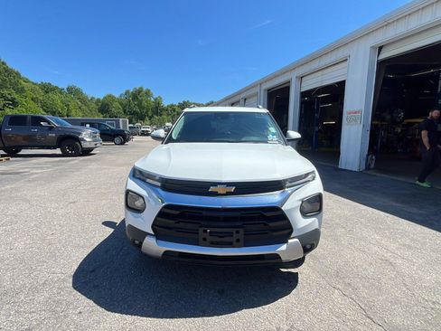 Used 2023 Chevrolet TrailBlazer LT w/ Convenience Package AWD/4WD image 8