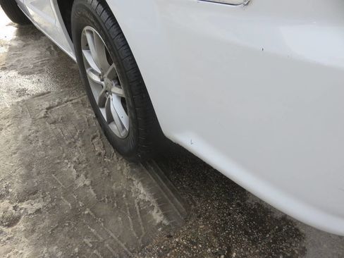 Used 2015 Dodge Grand Caravan SE image 34