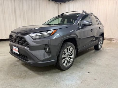 Used 2022 Toyota RAV4 XLE Premium AWD/4WD image 11