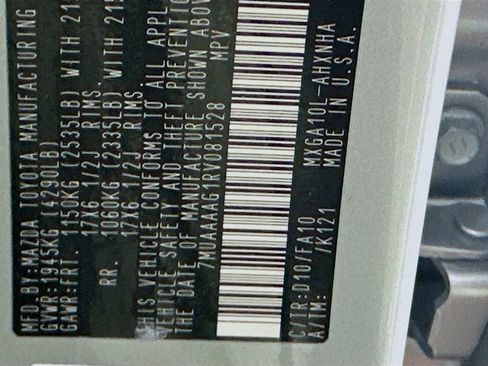 Used 2024 Toyota Corolla Cross L image 12