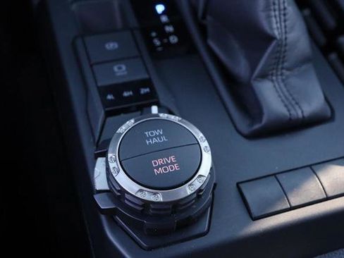 Certified 2025 Toyota 4Runner SR5 image 18