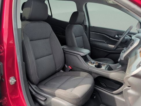 Used 2023 GMC Acadia SLE image 32