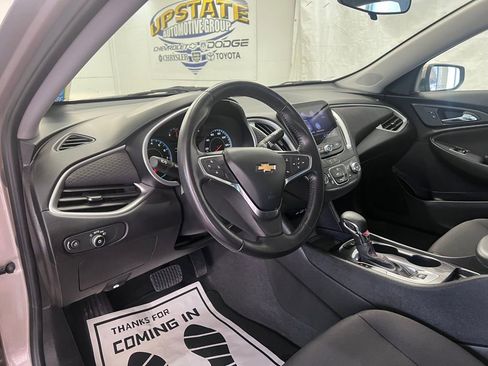 Used 2022 Chevrolet Malibu RS FWD image 17