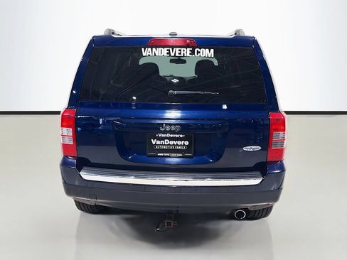 Used 2017 Jeep Patriot High Altitude FWD image 8