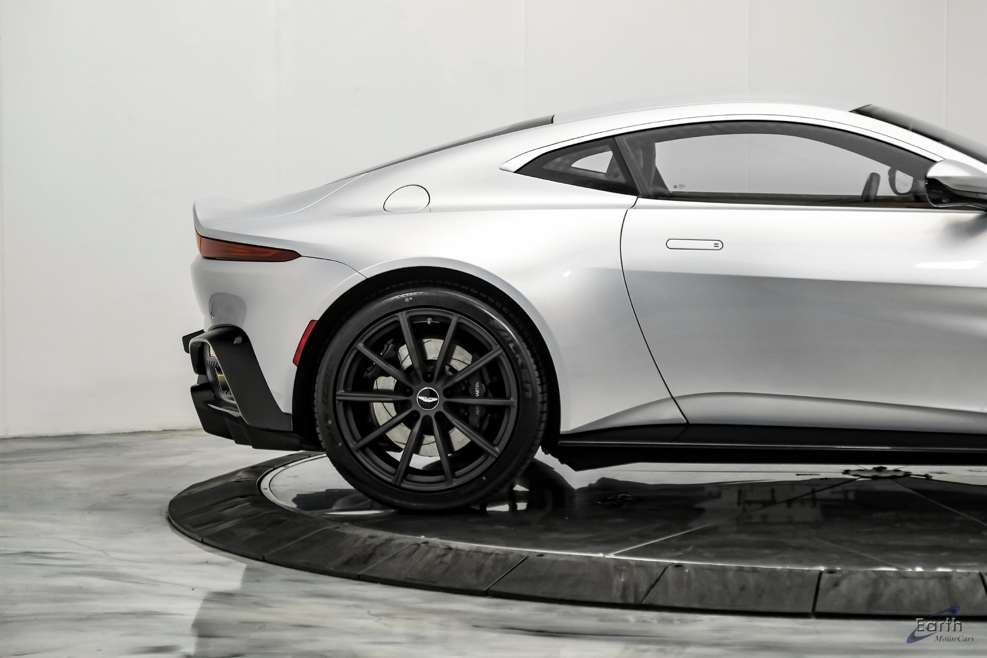 Used 2020 Aston Martin V8 Vantage Coupe RWD image 21