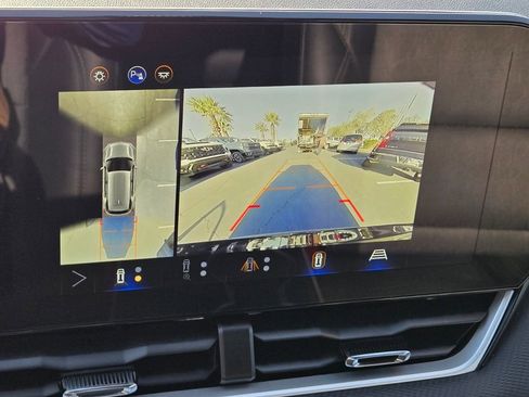 Used 2025 Chevrolet Equinox LT w/ Convenience Package II AWD/4WD image 20