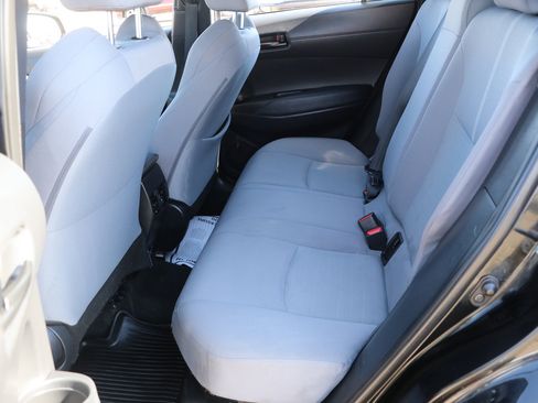 Used 2023 Toyota Corolla Cross AWD Hybrid image 28