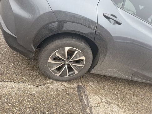 Used 2023 Lexus RZ 450e Premium w/ Technology Package image 4