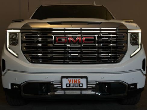 Used 2023 GMC Sierra 1500 Denali w/ Denali Reserve Package image 26