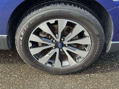 Used 2015 Subaru Outback 2.5i Limited image 9