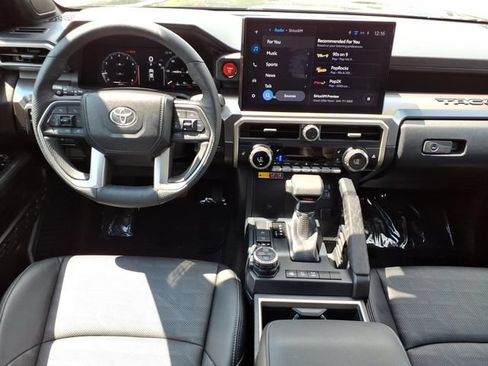 Used 2024 Toyota Tacoma TRD Off-Road w/ TRD Off Road Premium Package AWD/4WD image 17