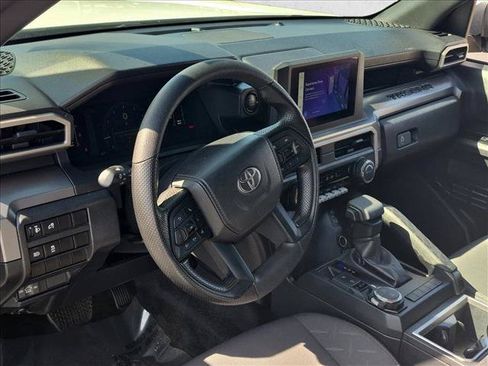 Used 2025 Toyota Tacoma SR5 AWD/4WD image 10