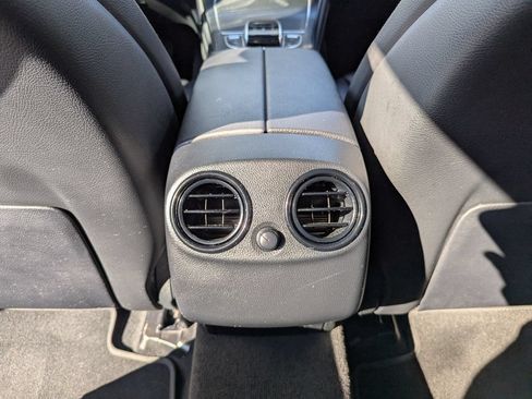 Used 2019 Mercedes-Benz GLC 300 4MATIC image 41