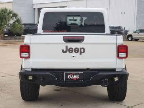 Used 2022 Jeep Gladiator Rubicon w/ Cold Weather Group AWD/4WD image 6