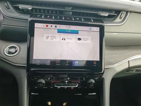 Used 2024 Jeep Grand Cherokee L Limited image 16