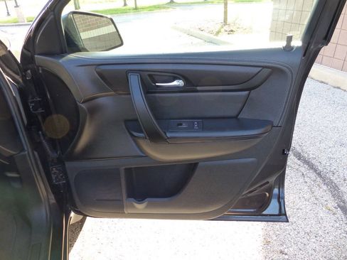 Used 2016 Chevrolet Traverse LT FWD image 48