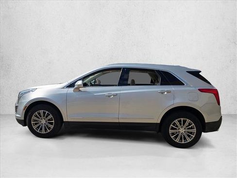 Used 2017 Cadillac XT5 Luxury w/ Driver Awareness Package image 8