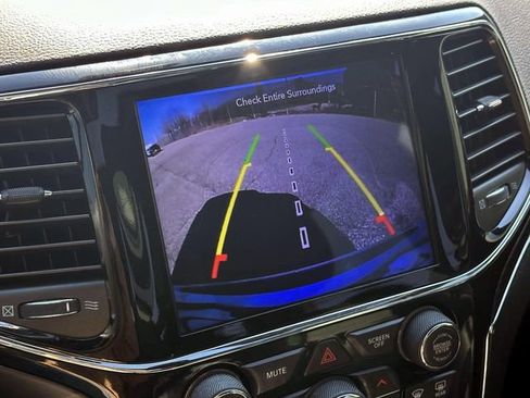 Used 2020 Jeep Grand Cherokee Limited image 26