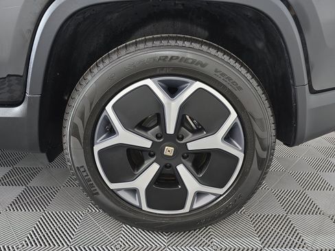 Used 2024 Rivian R1T Adventure AWD/4WD image 10