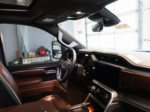 Certified 2025 GMC Sierra 2500 Denali Ultimate image 41