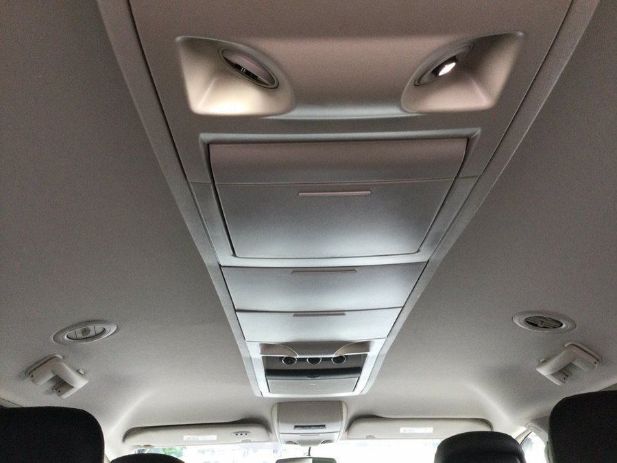 Used 2015 Chrysler Town & Country Touring w/ Driver Convenience Group FWD image 25