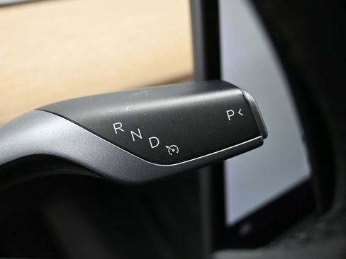 Used 2022 Tesla Model Y Performance image 20