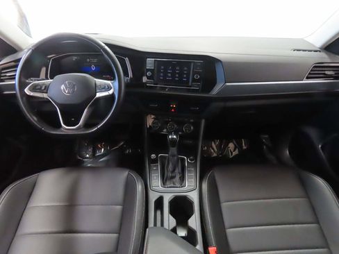 Used 2024 Volkswagen Jetta SE image 15