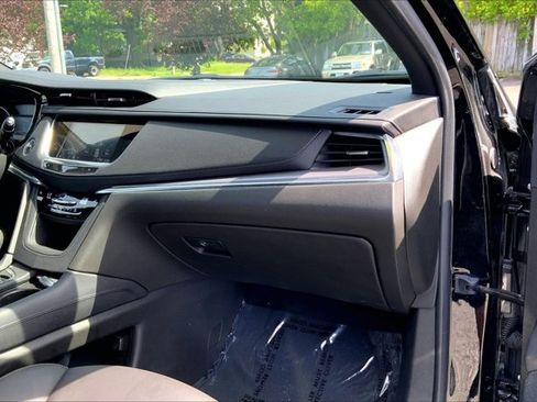 Used 2023 Cadillac XT5 Luxury AWD/4WD image 16