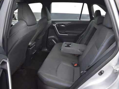 Used 2022 Toyota RAV4 SE AWD/4WD image 12