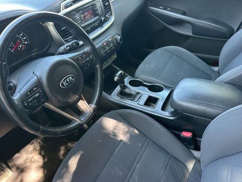 Used 2016 Kia Sorento LX w/ LX Convenience Package FWD image 14