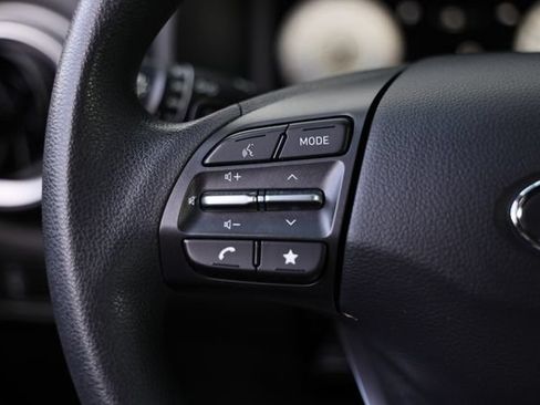 Used 2023 Hyundai Kona SE FWD image 34