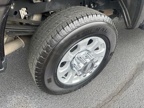 Used 2024 Ford F250 XLT image 12