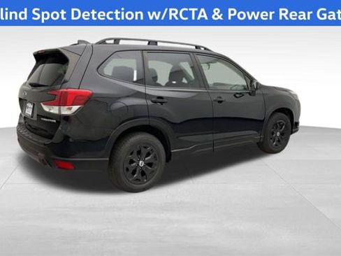 Used 2022 Subaru Forester Premium image 2