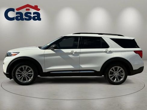 Used 2023 Ford Explorer XLT w/ Equipment Group 202A RWD image 3