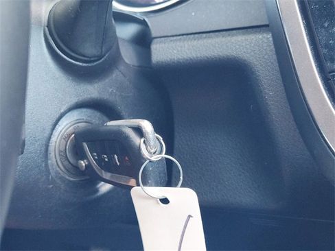 Used 2019 Toyota Camry SE image 21